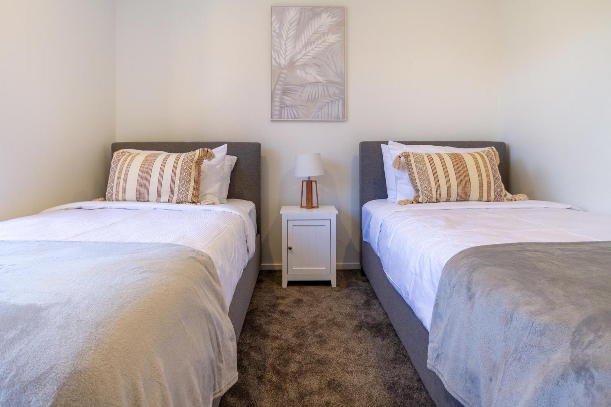 Апартаменти Chic 2-Bed Gem: Trust Arena Proximity - West Akl Окленд Екстер'єр фото